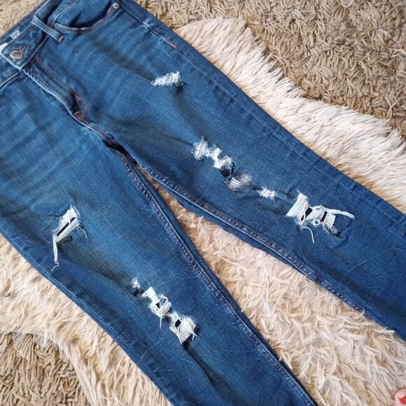 Old Navy Sz 4 Women's Jrs Rockstar Distressed High Rise Ankle Jeans - Picture 2 of 6